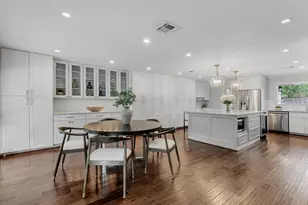 1007 Grovewood Ln, Houston, TX 77008 - Photo 11