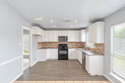 12027 Huntington Park Drive, Houston, TX 77099 - Photo 25