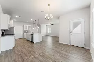 1214 Mira Mar Ct, Rosharon, TX 77583 - Photo 3