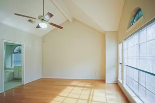 5602 Whisper Ridge Dr, Sugar Land, TX 77479 - Photo 17