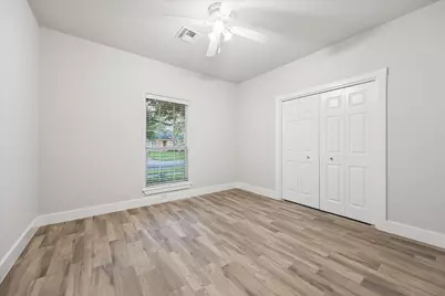8802 Robindell Drive, Houston, TX 77074 - Photo 23