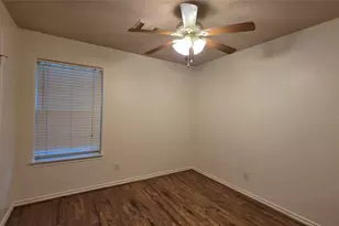 10635 Royal Cavins Dr, Conroe, TX 77303 - Photo 9