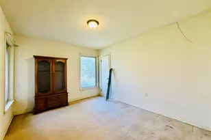 2721 Beaumont Ave, Liberty, TX 77575 - Photo 9