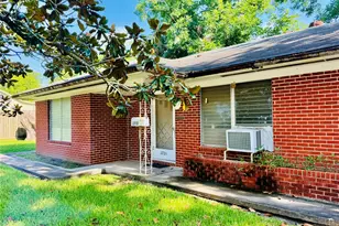 2721 Beaumont Ave, Liberty, TX 77575 - Photo 5
