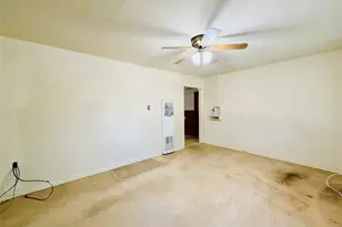 2721 Beaumont Ave, Liberty, TX 77575 - Photo 7