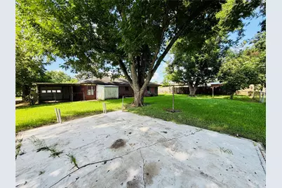 2721 Beaumont Avenue, Liberty, TX 77575 - Photo 17