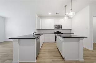 418 Monarch Trl, Huntsville, TX 77320 - Photo 13