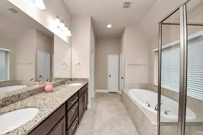 10023 Starhill Court, Missouri City, TX 77459 - Photo 15