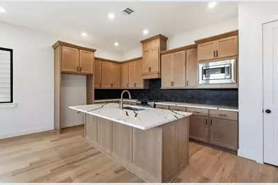 1422 Caywood Lane #D, Houston, TX 77055 - Photo 7