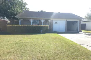 1434 Mars Dr, Pasadena, TX 77504 - Photo 1