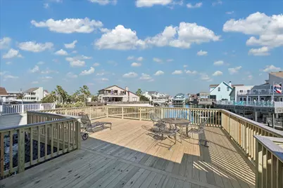 918 Long Reach Drive, Tiki Island, TX 77554 - Photo 31