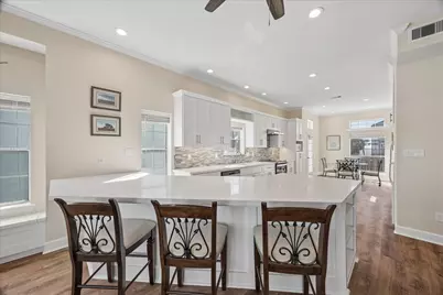 918 Long Reach Drive, Tiki Island, TX 77554 - Photo 13