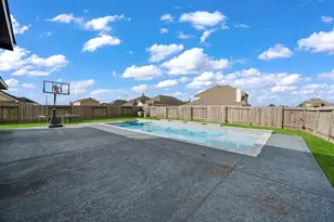 202 San Marcos Dr, Baytown, TX 77523 - Photo 35