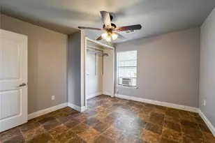 8321 Leander St, Houston, TX 77012 - Photo 11