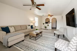 8321 Leander St, Houston, TX 77012 - Photo 1