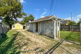 8321 Leander St, Houston, TX 77012 - Photo 23
