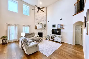 2410 Lakeway Dr, Friendswood, TX 77546 - Photo 5
