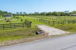 164 County Rd 676, Dayton, TX 77535 - Photo 1