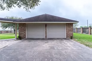 604 Texas Ave, Shiner, TX 77984 - Photo 33