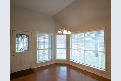 604 Texas Avenue, Shiner, TX 77984 - Photo 11