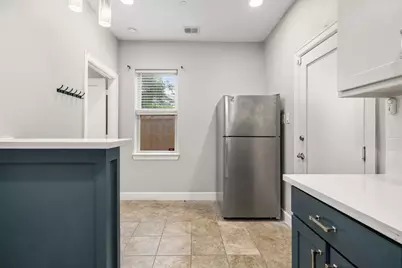 1112 Andrews Street #B, Houston, TX 77019 - Photo 9