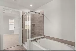 2402 Village Side Trl, Rosenberg, TX 77471 - Photo 5