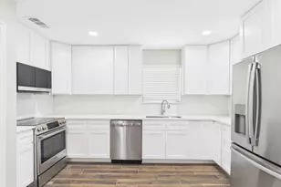 7903 Secretariat Ln, Houston, TX 77071 - Photo 1