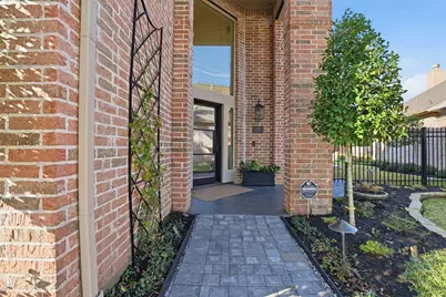 8706 Rippling Water Drive, Sugar Land, TX 77479 - Photo 3