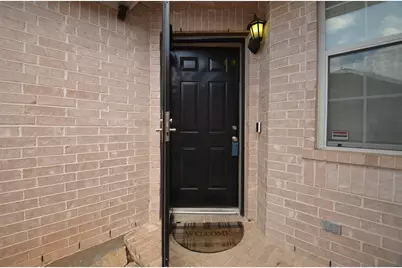 2911 Meadowglen Cove, Houston, TX 77082 - Photo 5