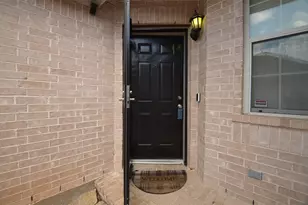 2911 Meadowglen Cove, Houston, TX 77082 - Photo 5