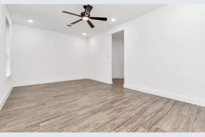 5616 Savyon Drive, Houston, TX 77091 - Photo 7
