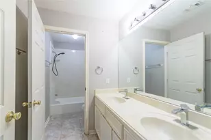 9907 Golden Glen Dr, Houston, TX 77099 - Photo 15