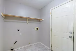 9907 Golden Glen Dr, Houston, TX 77099 - Photo 13