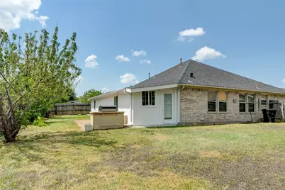 9907 Golden Glen Drive, Houston, TX 77099 - Photo 23