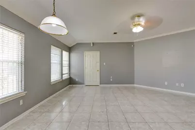 9907 Golden Glen Drive, Houston, TX 77099 - Photo 11