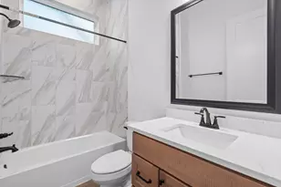 10906 Skyway Ln, Missouri City, TX 77459 - Photo 13