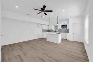 8021 Birmingham St, Houston, TX 77028 - Photo 13