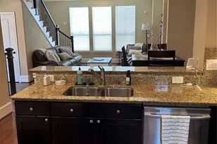 1049 W 22nd St, Houston, TX 77008 - Photo 23