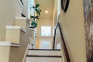 1049 W 22nd St, Houston, TX 77008 - Photo 3