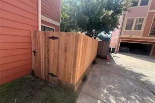 1049 W 22nd St, Houston, TX 77008 - Photo 43