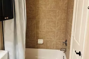 1049 W 22nd St, Houston, TX 77008 - Photo 33