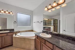 1335 Studer St, Houston, TX 77007 - Photo 23