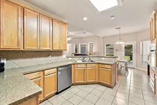 2141 Brittany Colony Dr, League City, TX 77573 - Photo 21