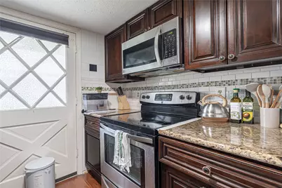 12633 Memorial Drive #236, Houston, TX 77024 - Photo 11