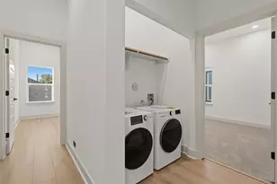 9819 Turnbow St, Houston, TX 77029 - Photo 23