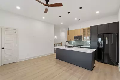 9819 Turnbow Street #D, Houston, TX 77029 - Photo 11