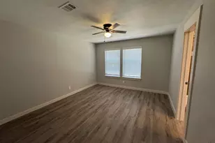 5802 Twisted Pine Ct, Houston, TX 77039 - Photo 9