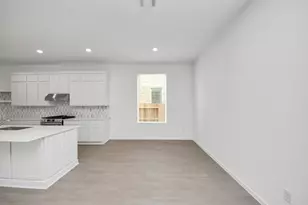 27406 Sweetwater Bay Dr, Katy, TX 77493 - Photo 9