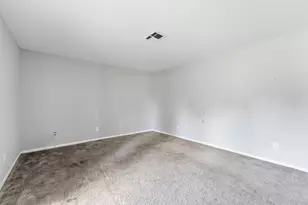 1502 20th Ave N, Texas City, TX 77590 - Photo 5