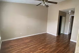 10555 Turtlewood Ct, Houston, TX 77072 - Photo 5